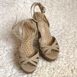 Aldo nude high heel wedges Sz 6